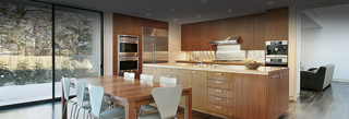 Dřevěná moderní kuchyň